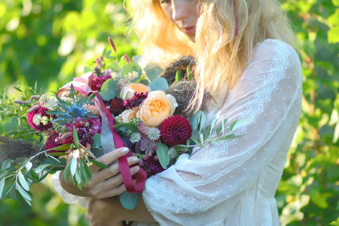 Pastel Pop example: woman holding a bouquet of flowers